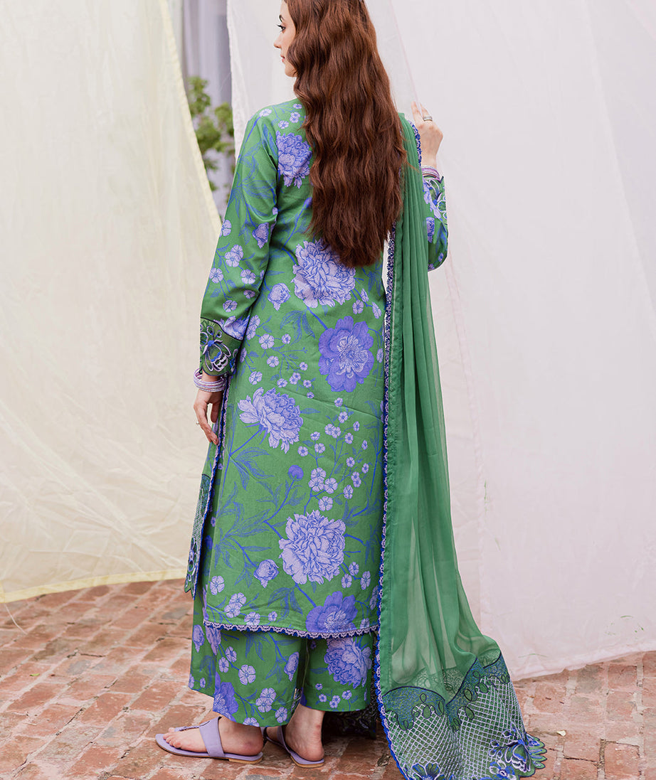 Mahnur Gulzar Winter`25 G#06