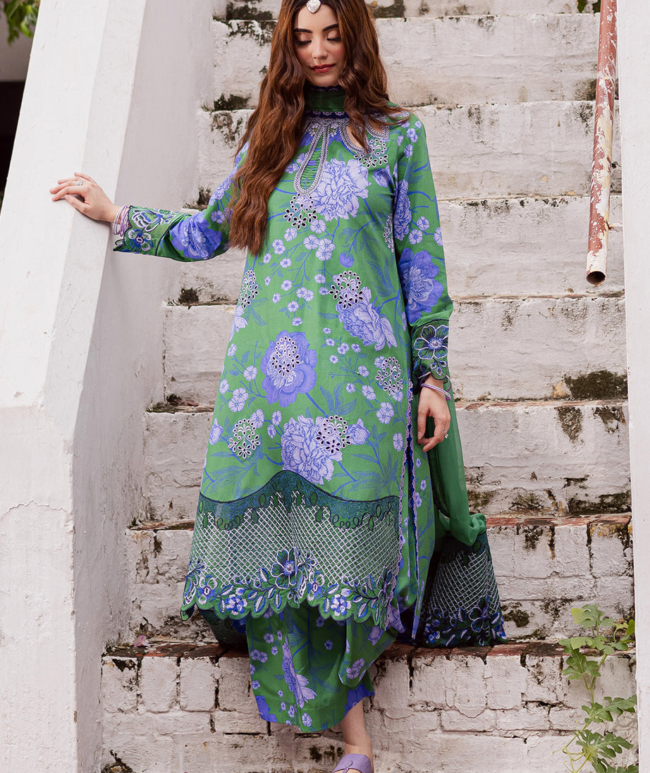 Mahnur Gulzar Winter`25 G#06