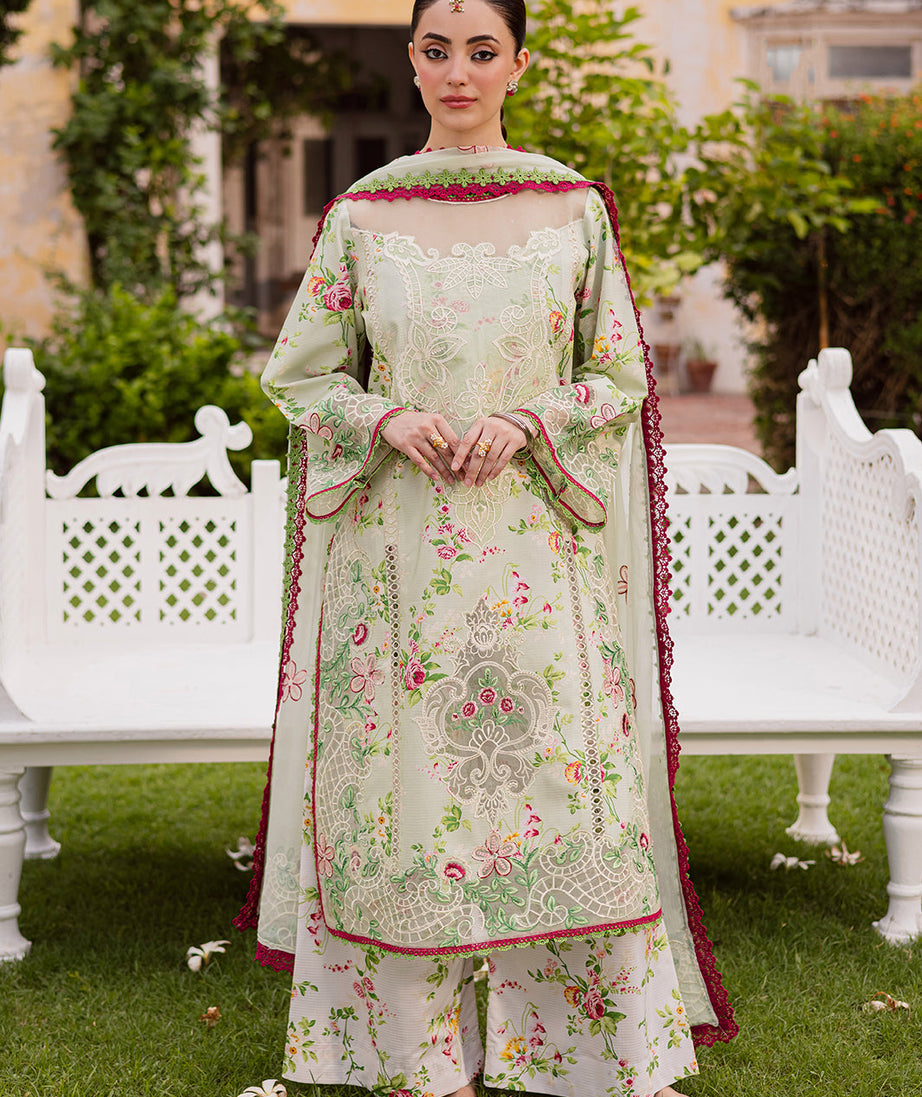 Mahnur Gulzar Winter`25 G#09