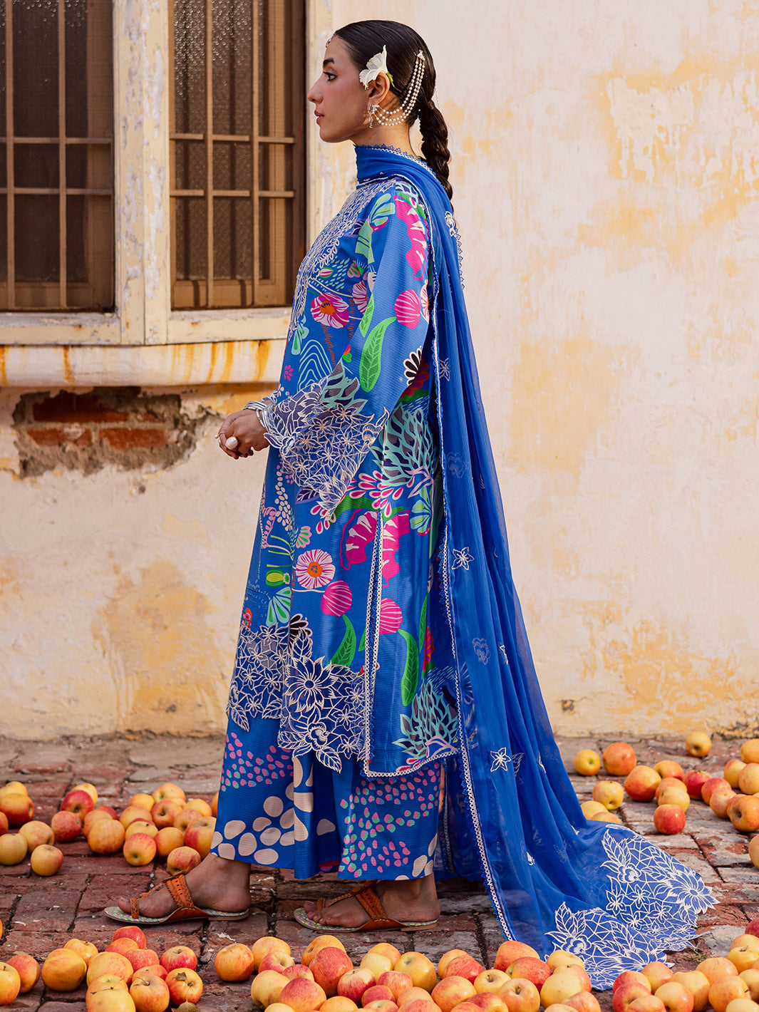 Mahnur Gulzar Winter`25 G#10