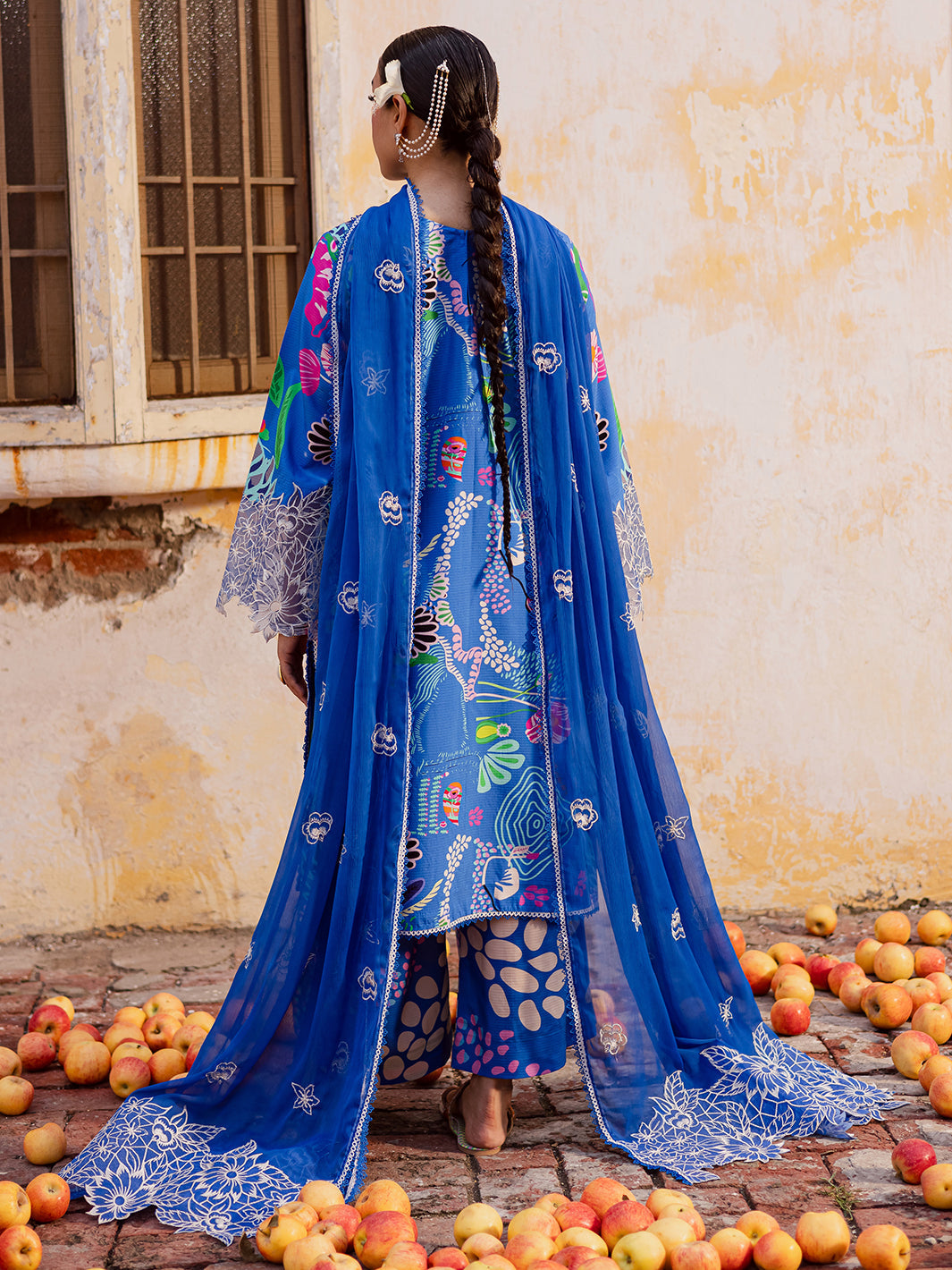 Mahnur Gulzar Winter`25 G#10