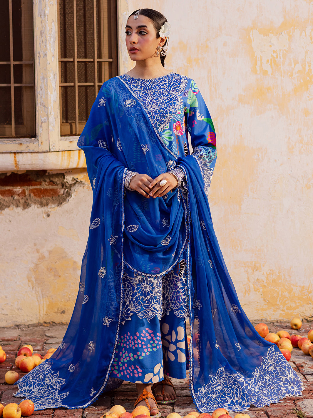 Mahnur Gulzar Winter`25 G#10