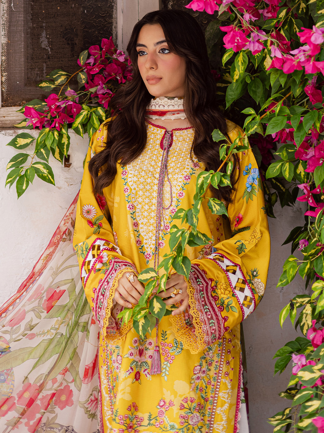 Mahnur Gulzar Winter`25 G#12