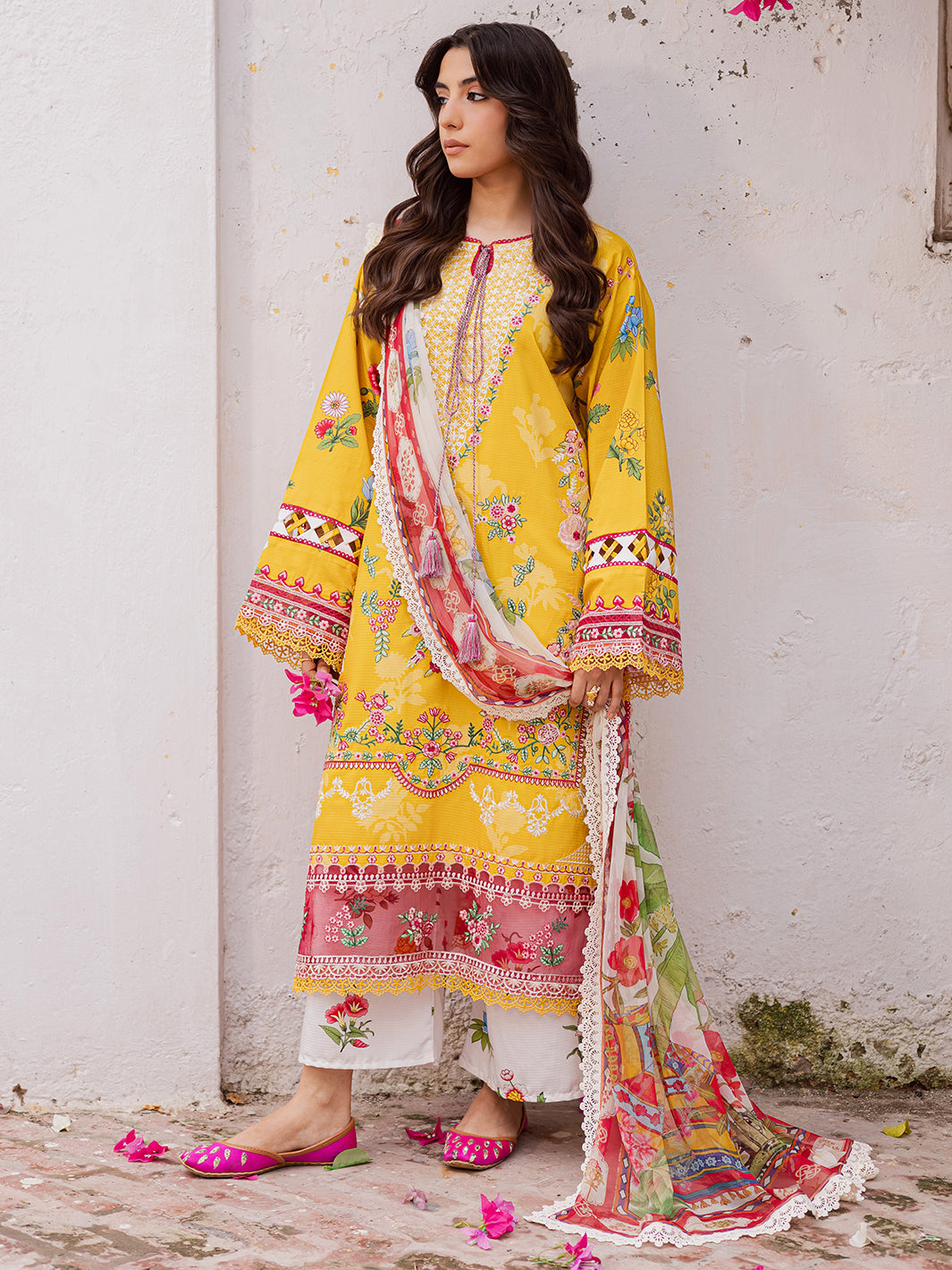 Mahnur Gulzar Winter`25 G#12