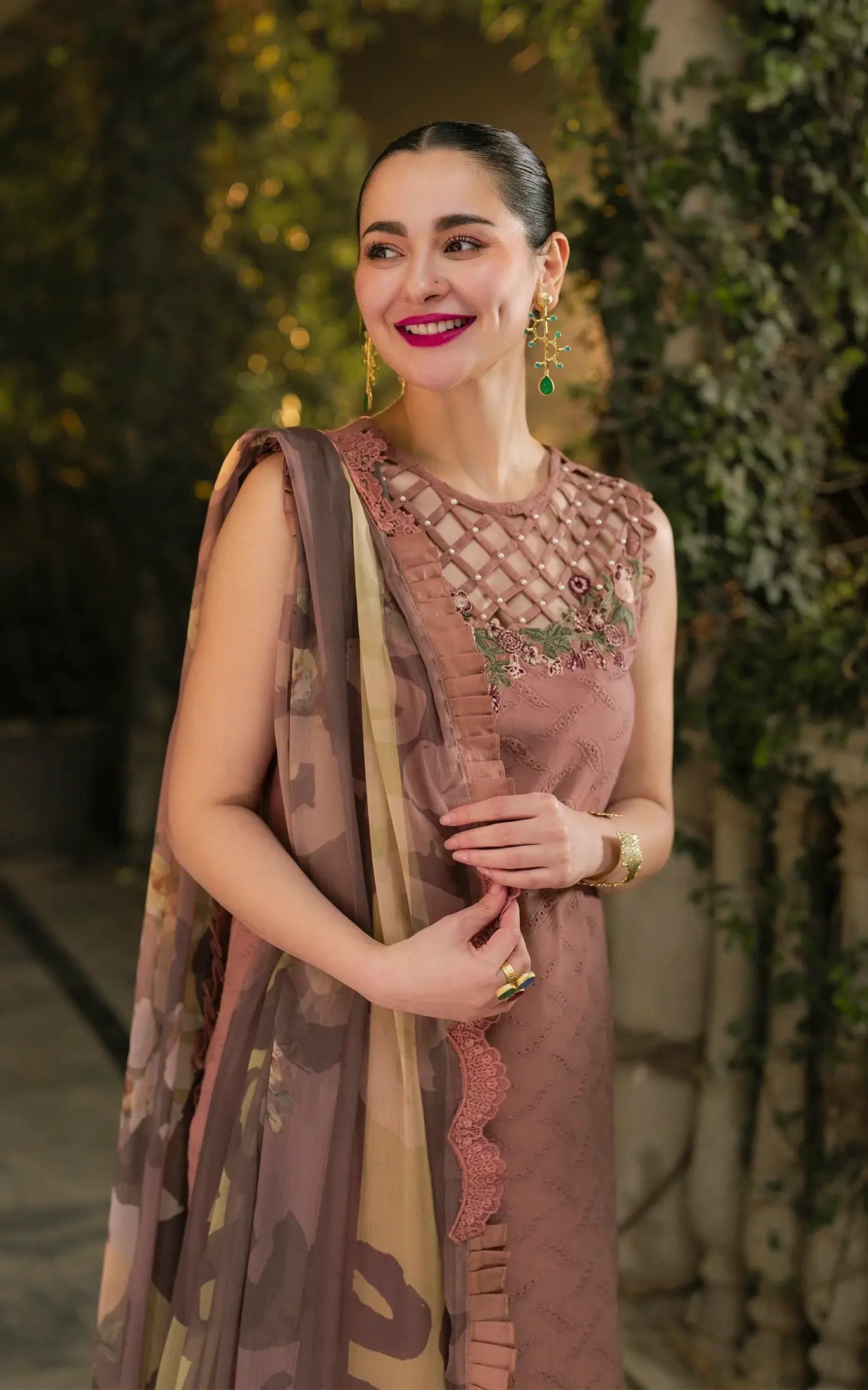 Asifa & Nabeel Gulkari`25 D#04