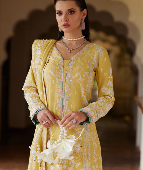 Gulaal Luxury Lawn`25 D#04