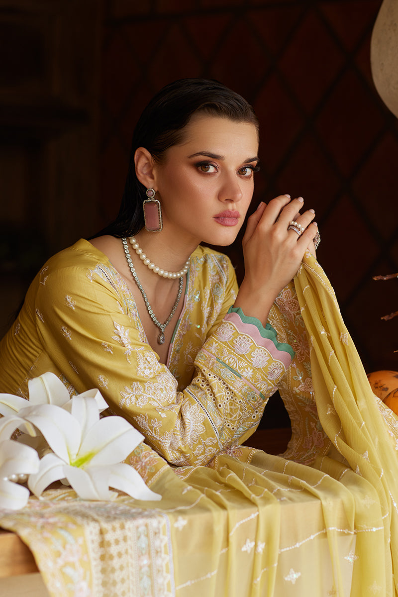 Gulaal Luxury Lawn`25 D#04