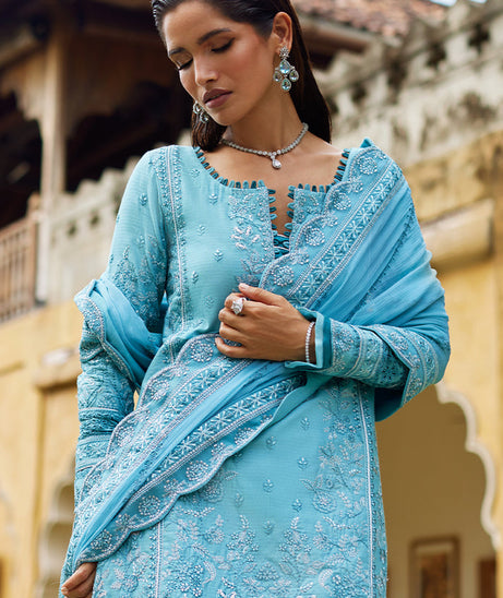 Gulaal Luxury Lawn`25 D#05