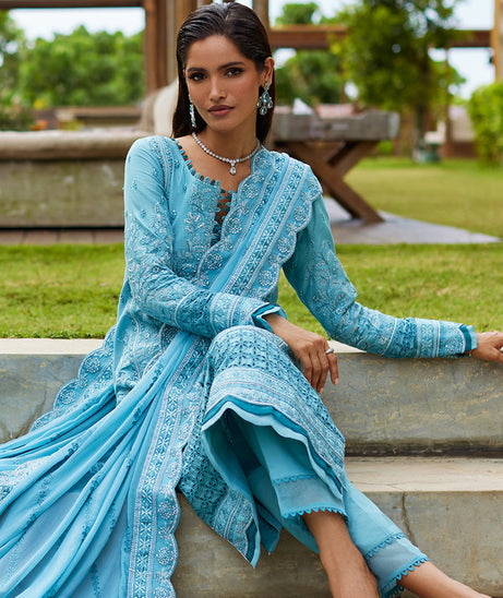 Gulaal Luxury Lawn`25 D#05