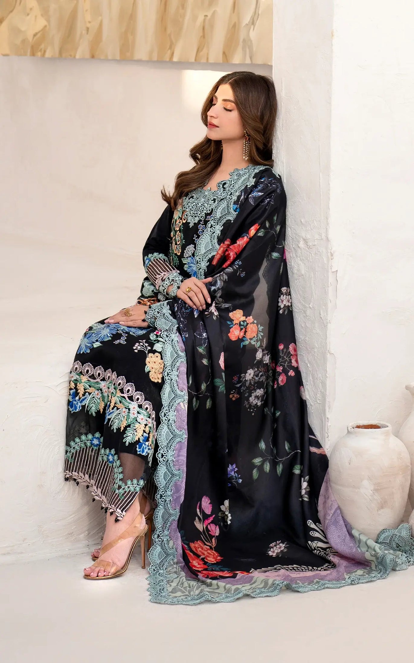 Asifa & Nabeel Azalia Luxury Lawn'25 Garden Rose (AZL25-05)