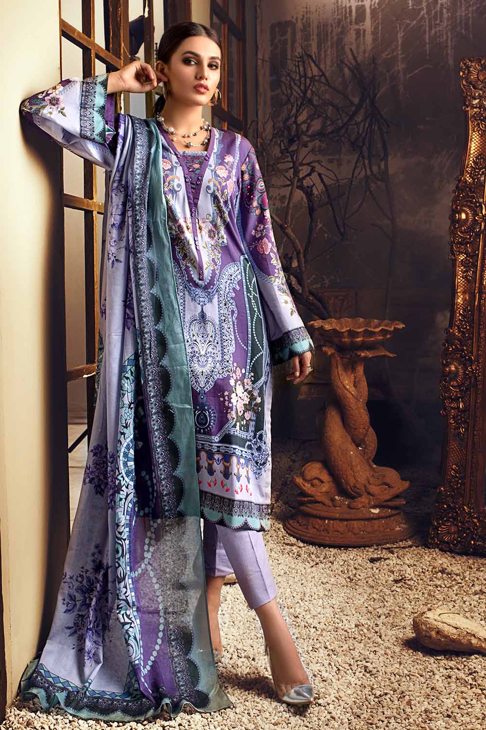Gul Ahmed Winter Collection'21 CD#12010 A