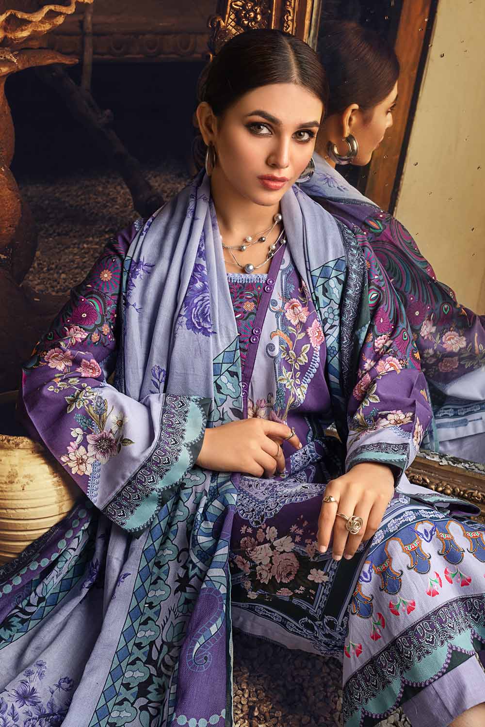 Gul Ahmed Winter Collection'21 CD#12010 A