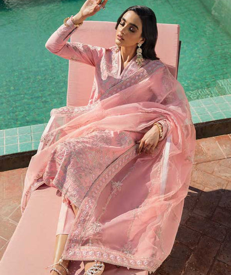 Gulaal Luxury Lawn Collection'22 D#2 NINA