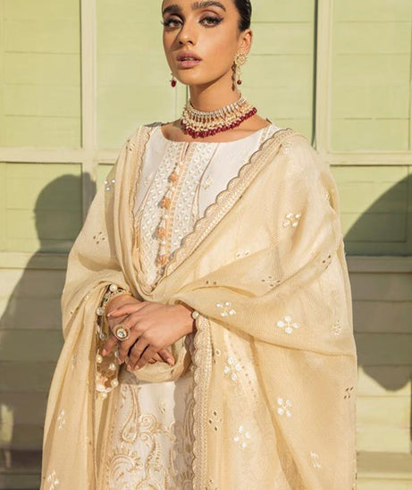 Gulaal Luxury Lawn Collection'22 D#4 RUHI