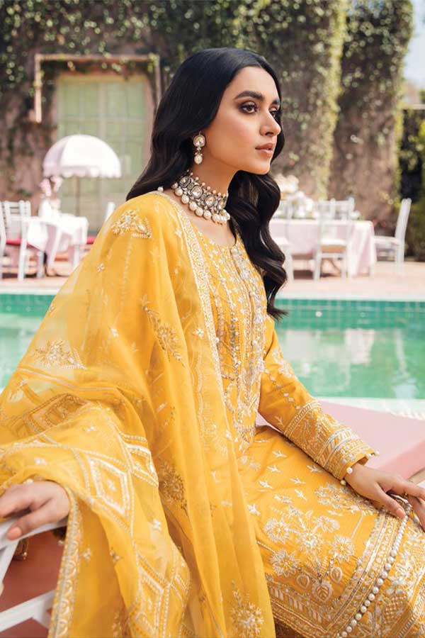 Gulaal Luxury Lawn Collection'22 D#7 MAHTAB
