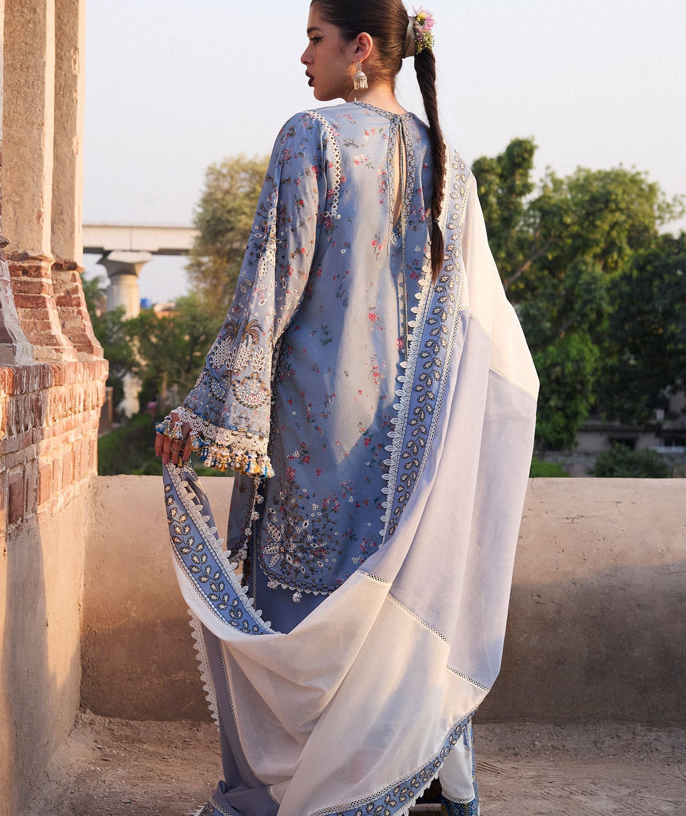 Hussain Rehar Nirmal S/S Luxury`25 (Fira)