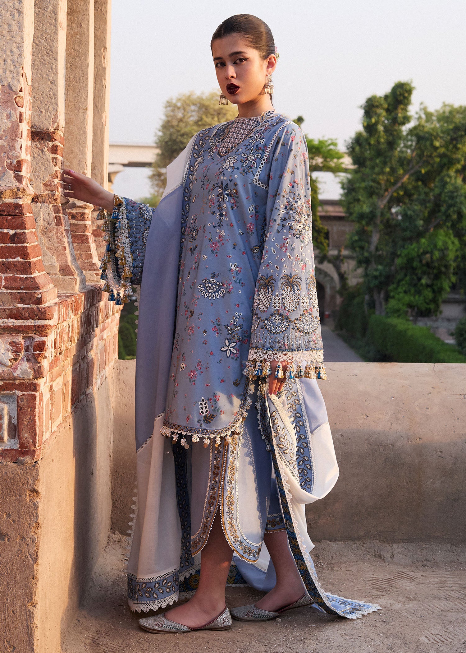 Hussain Rehar Nirmal S/S Luxury`25 (Fira)
