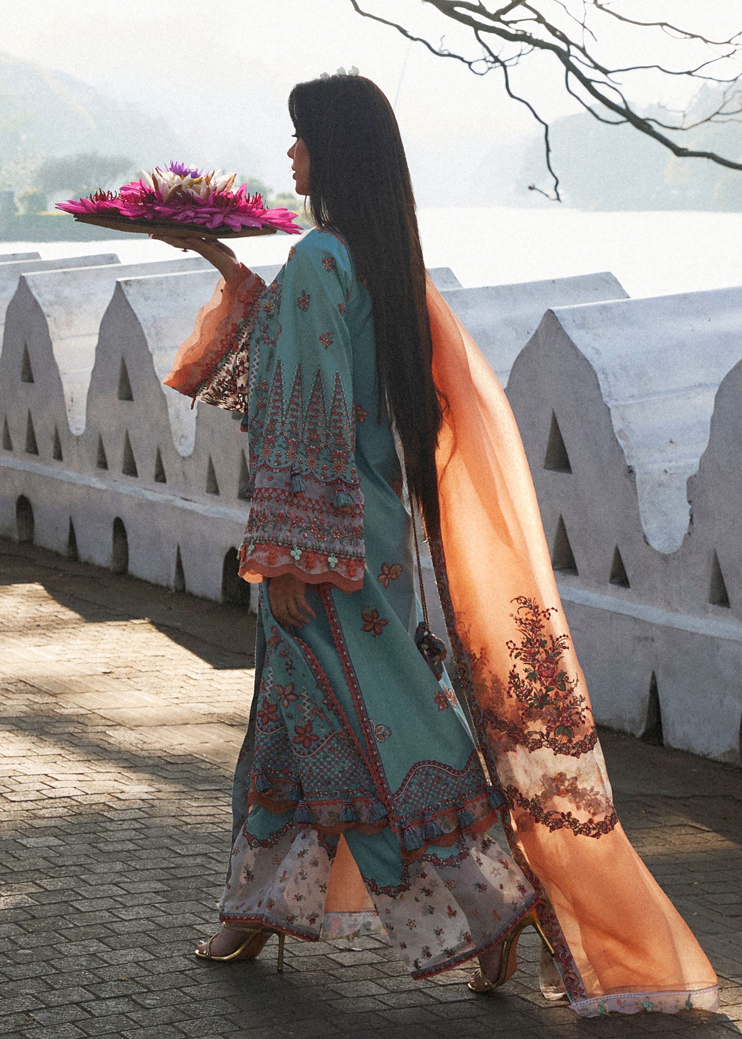 Hussain Rehar Luxury Lawn`25 (Malibu)