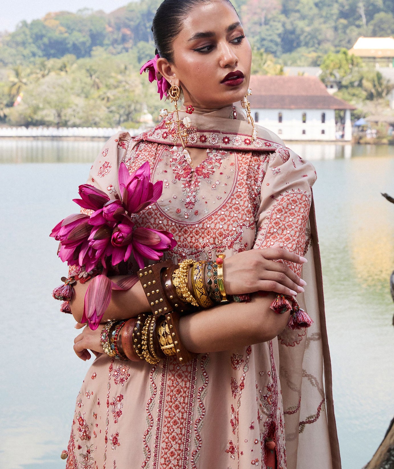Hussain Rehar Luxury Lawn`25 (Mari)