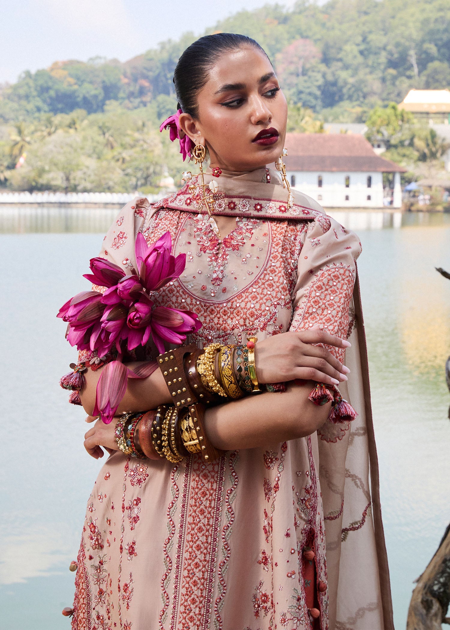 Hussain Rehar Luxury Lawn`25 (Mari)
