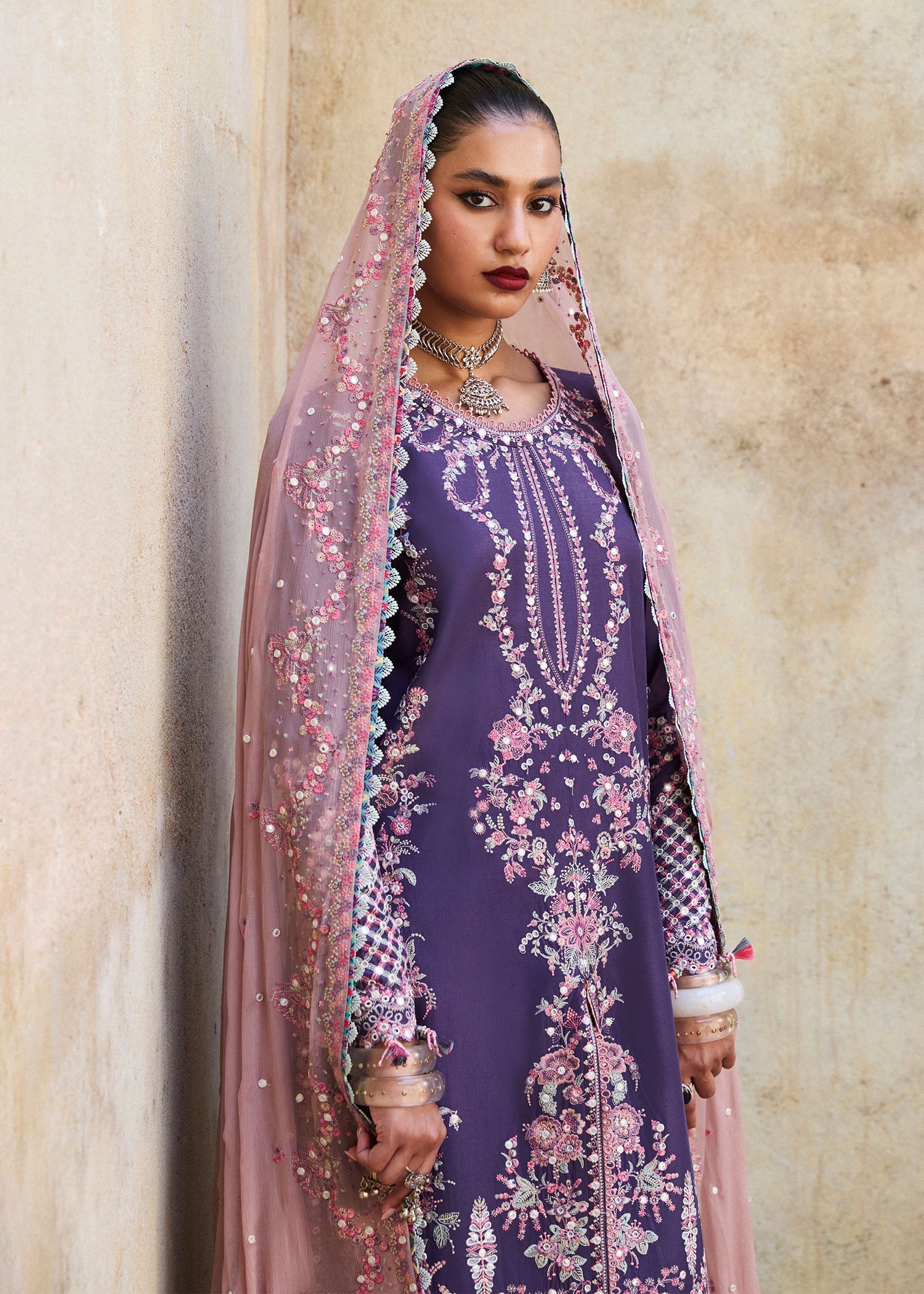 Hussain Rehar Luxury Lawn`25 (Irris)