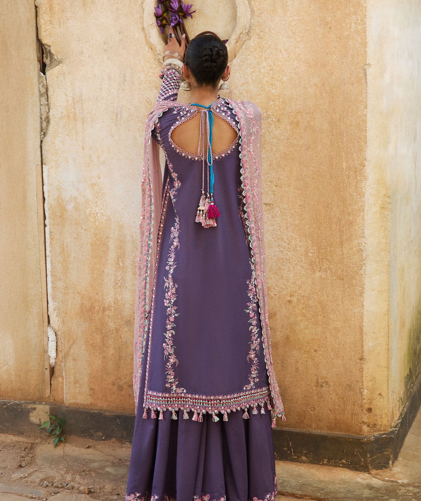 Hussain Rehar Luxury Lawn`25 (Irris)