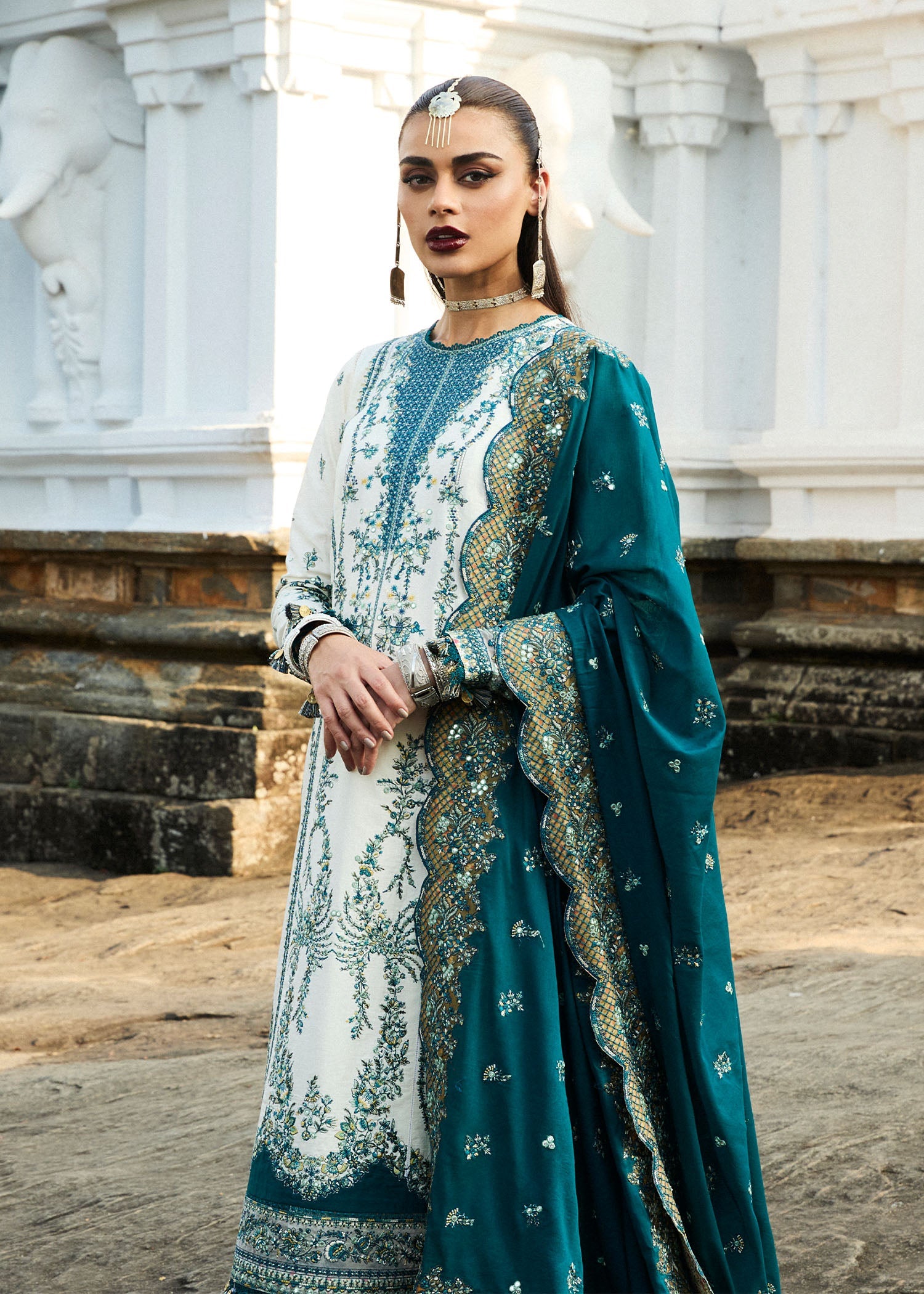 Hussain Rehar Luxury Lawn`25 (Veil)
