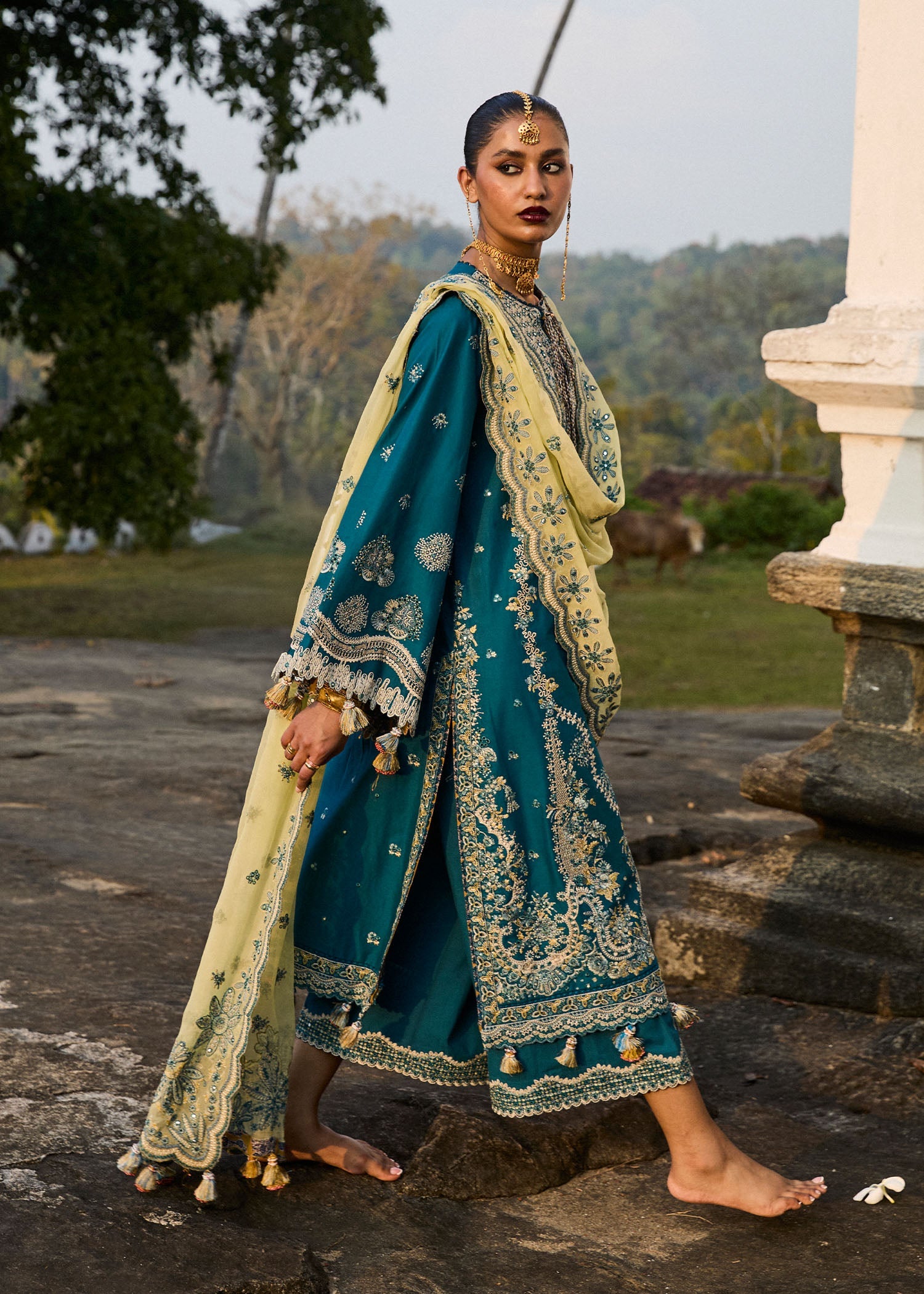 Hussain Rehar Luxury Lawn`25 (Eupic)