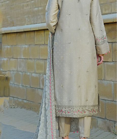 Hafiz Mehroosh Jacquard Lawn'25 D#05