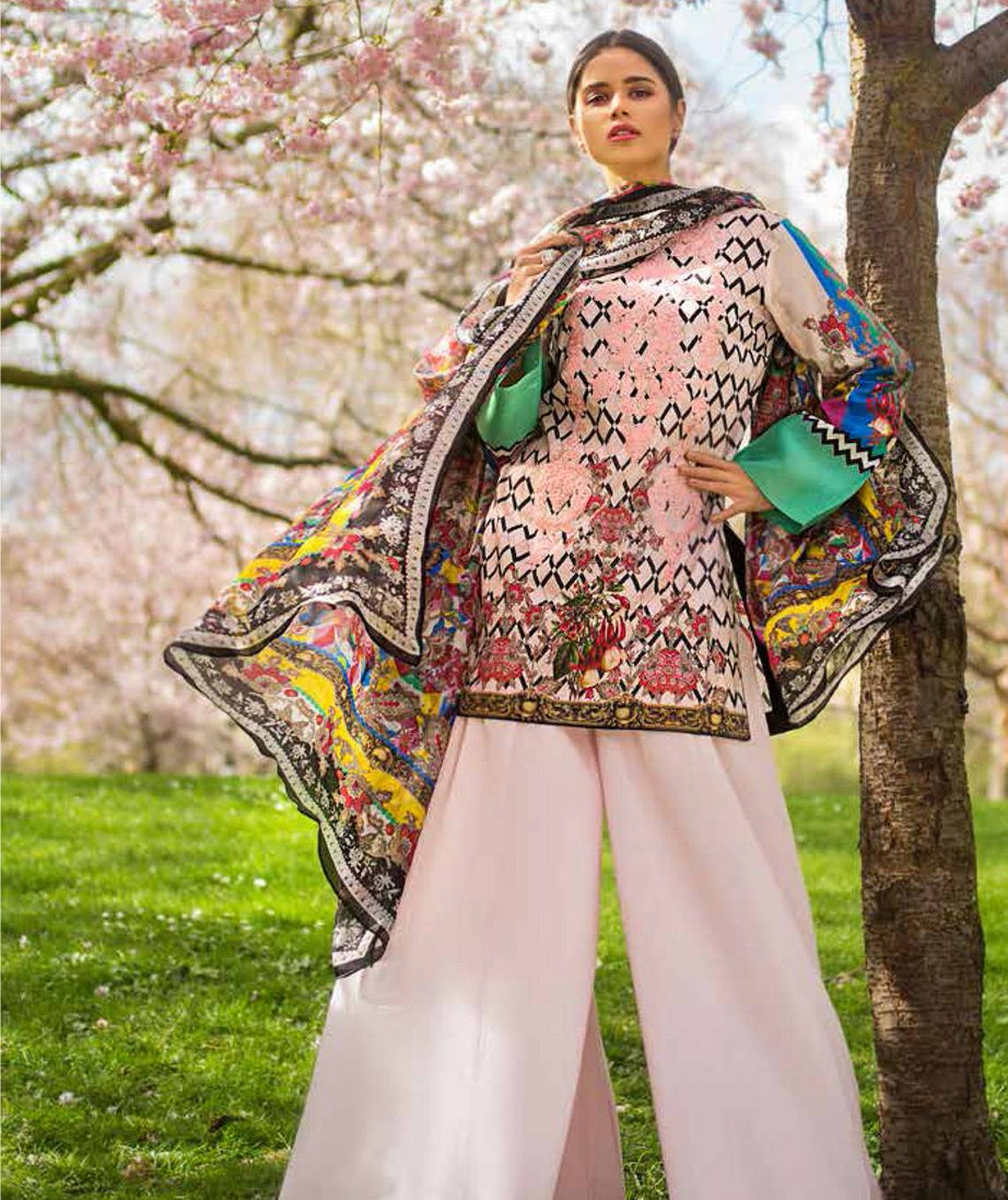 Honey Waqar Luxury Lawn'19 D#4 A