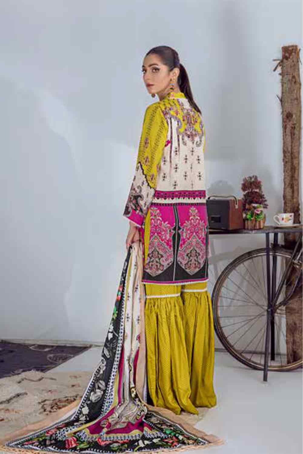 Hoorain Winter Collection'21 D#4