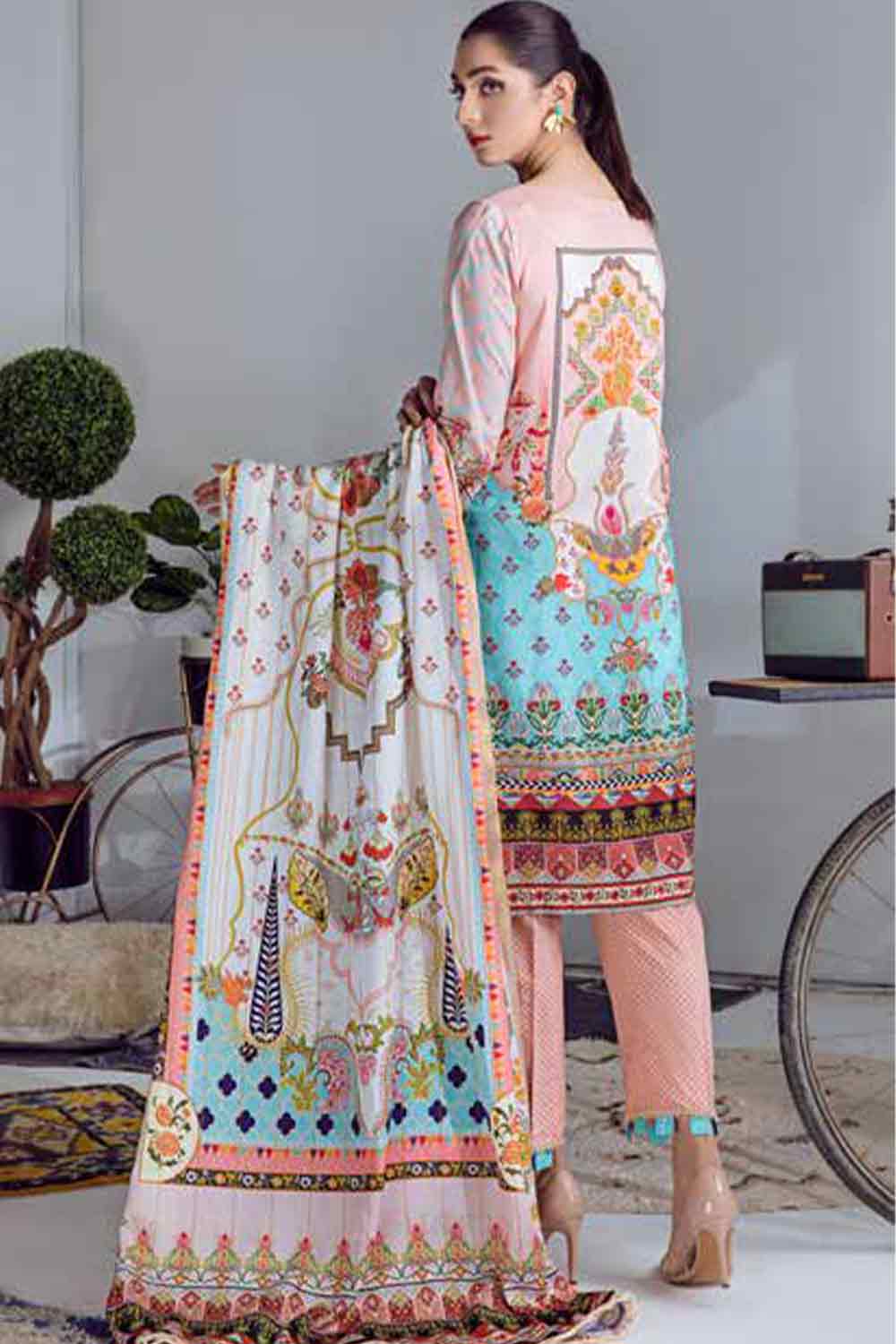 Hoorain Winter Collection'21 D#9