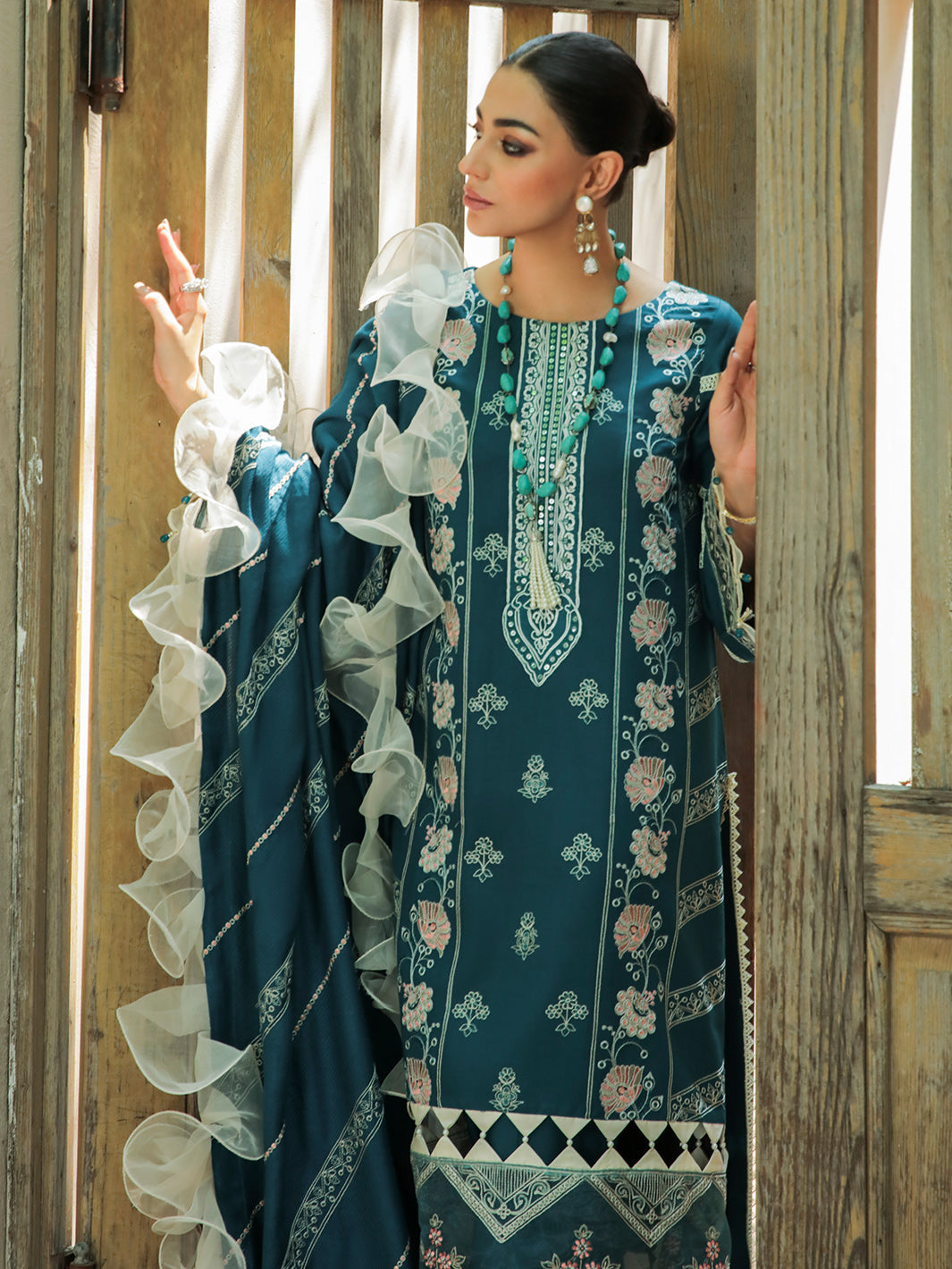 Parishay Noor Nazar Winter'22 D#9