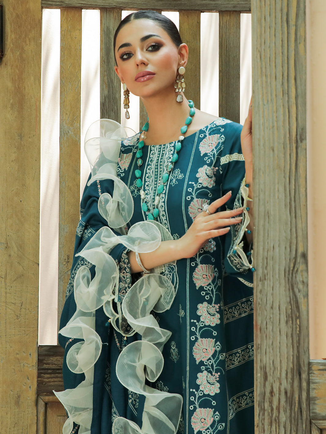 Parishay Noor Nazar Winter'22 D#9