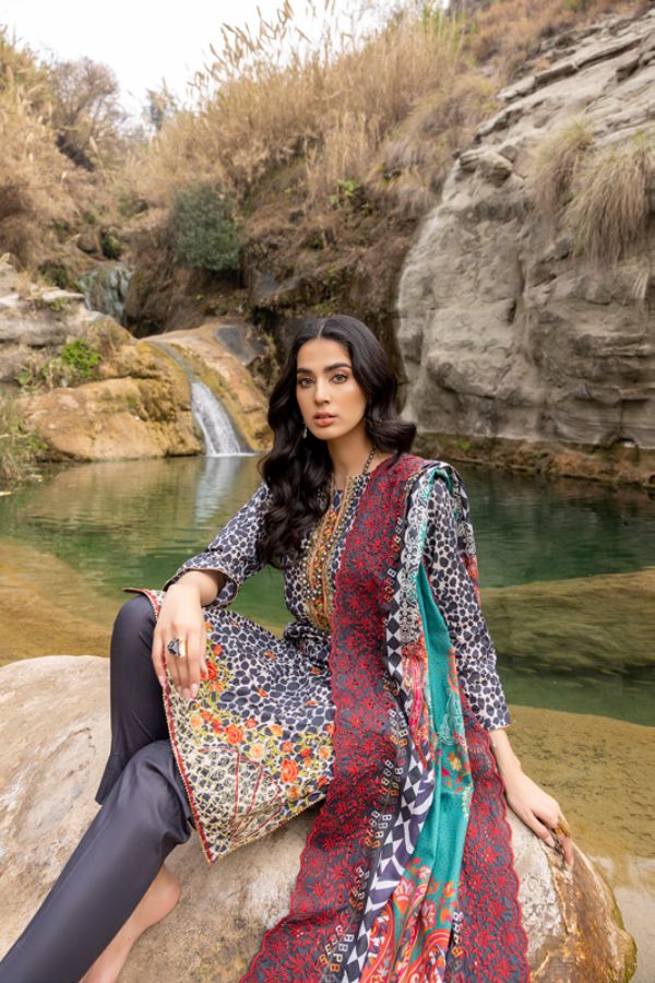 Iman Embroidered Lawn`22 D#1
