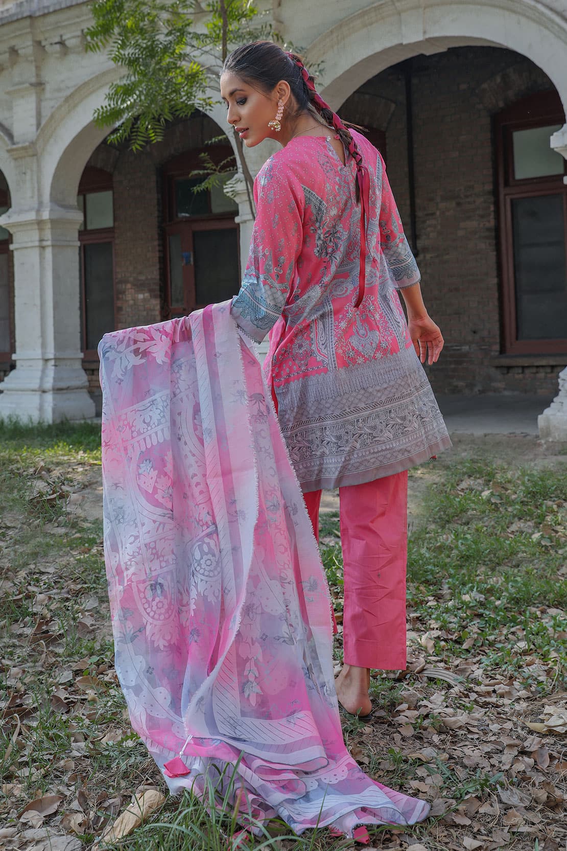 Inaayat Emb Lawn'22 D#6708