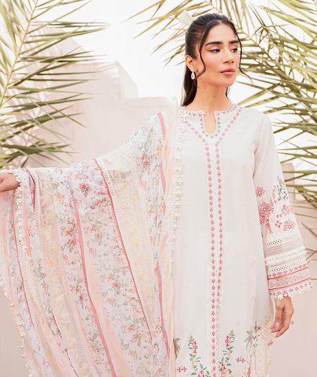 Zoya & Fatima Aman L/Lawn`24 (ISRA)