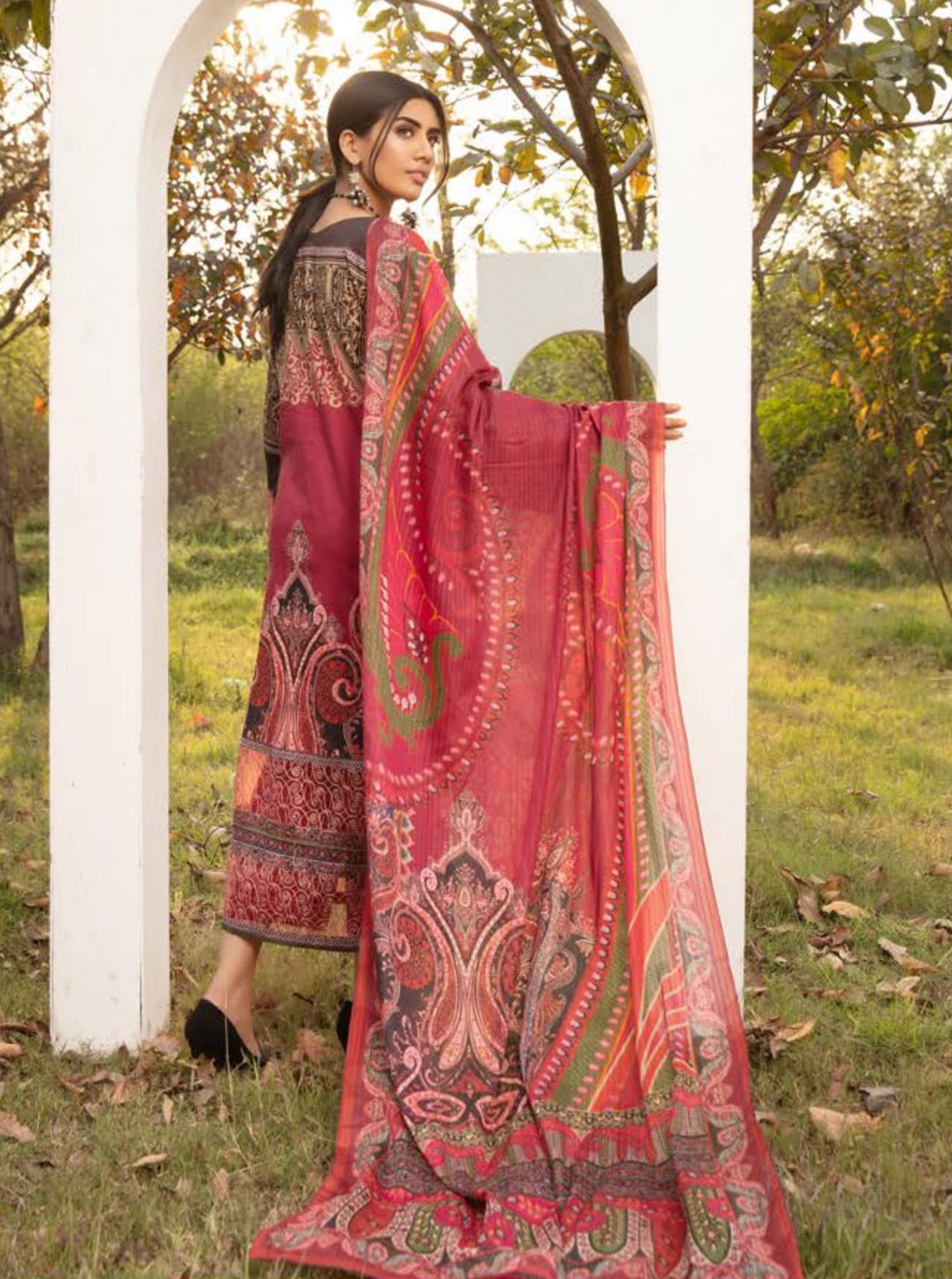 Johra Guzel Emb Lawn`21 JR#438