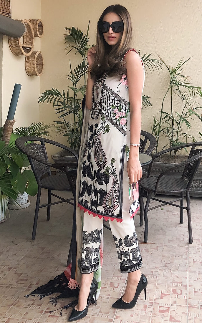 Asifa &amp; Nabeel Luxury Lawn 2 S/S`21 LA#08