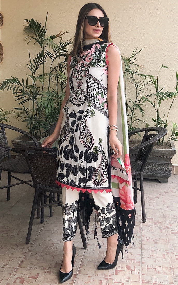Asifa &amp; Nabeel Luxury Lawn 2 S/S`21 LA#08