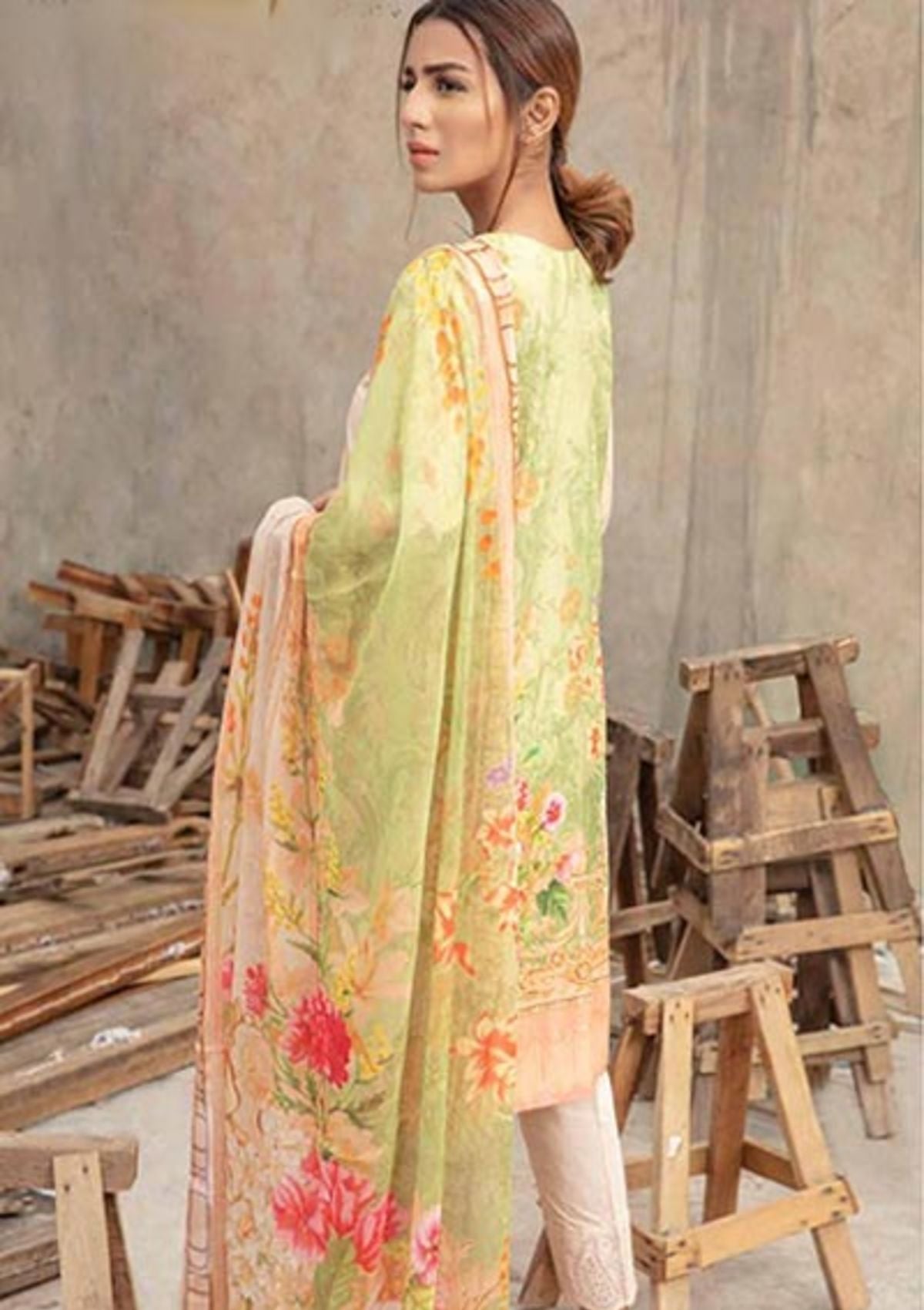 Johra Mahzala Chikenkari Linen`20 JH#595