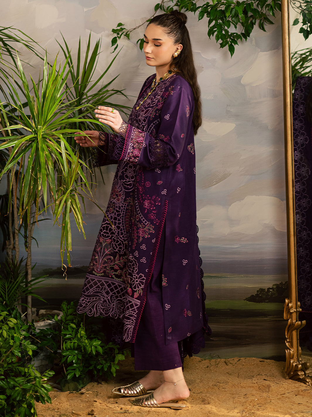 Mahnur Kaia Emb Linen`25 D#01