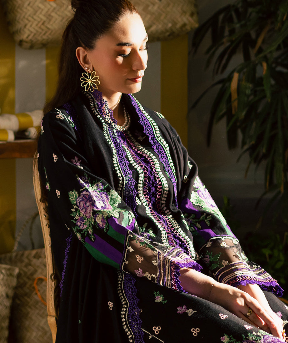 Mahnur Kaia Emb Linen`25 D#02