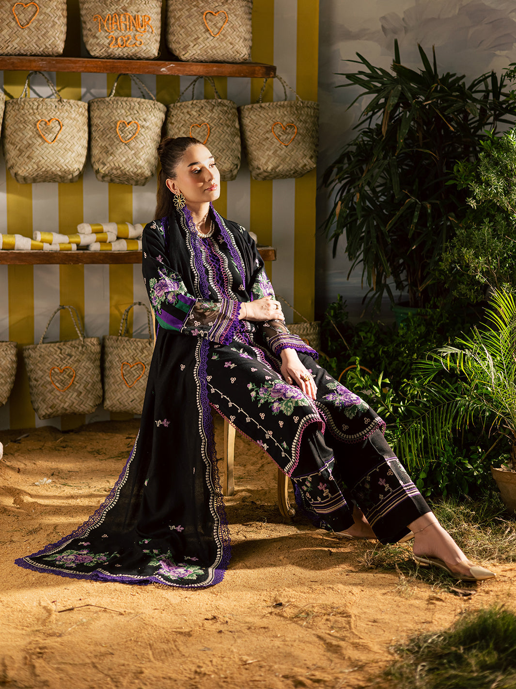 Mahnur Kaia Emb Linen`25 D#02