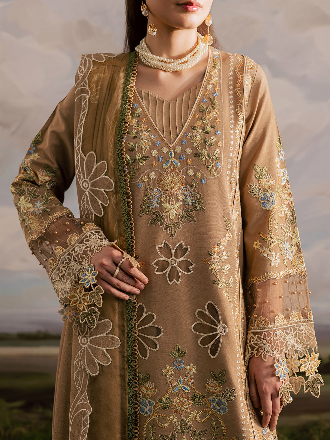 Mahnur Kaia Emb Linen`25 D#04