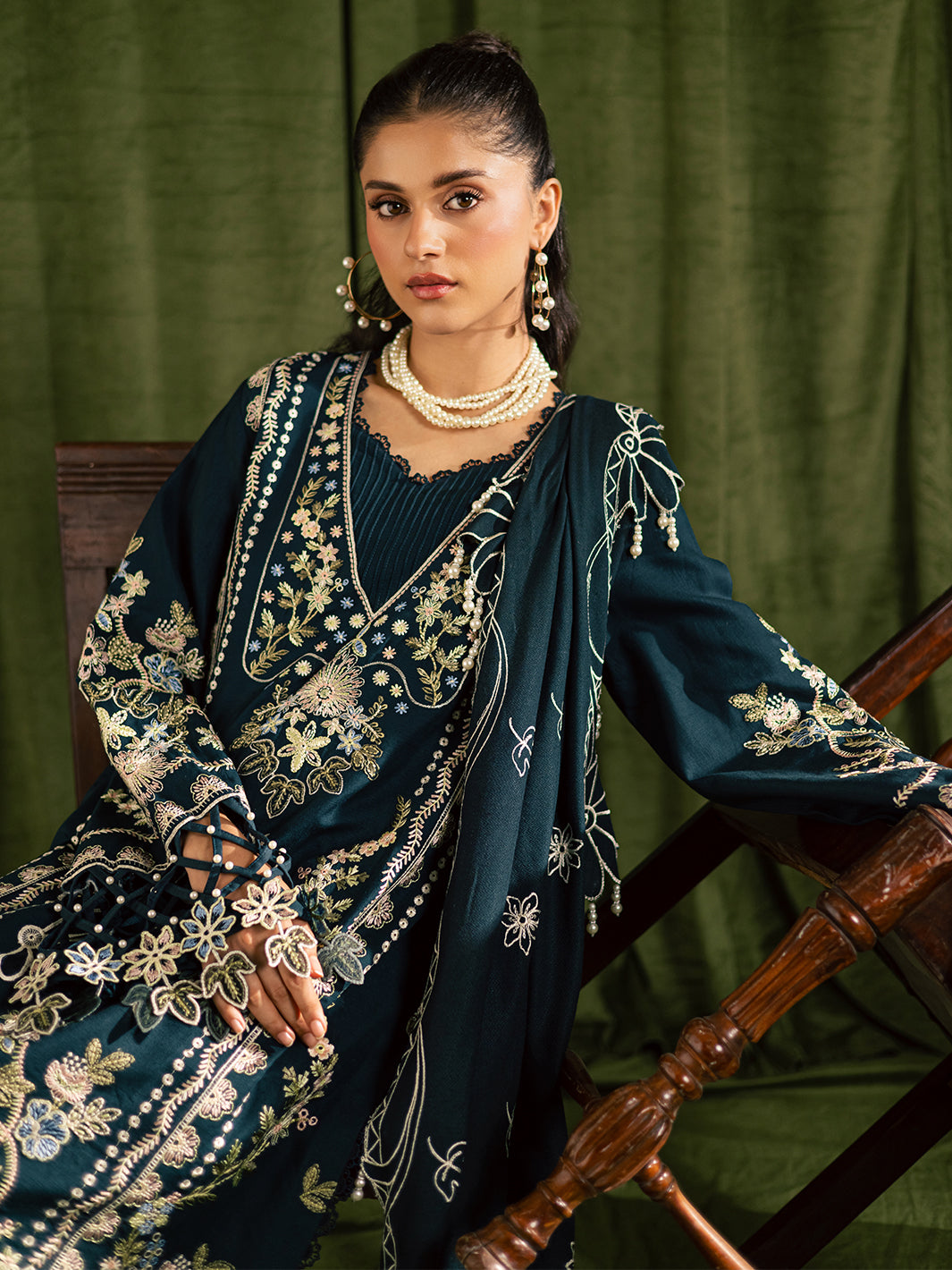 Mahnur Kaia Emb Linen`25 D#07