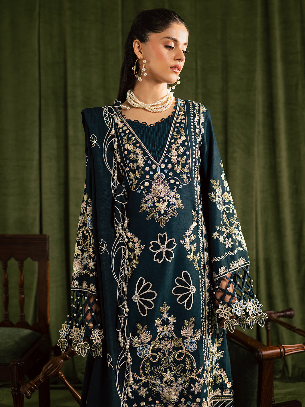 Mahnur Kaia Emb Linen`25 D#07