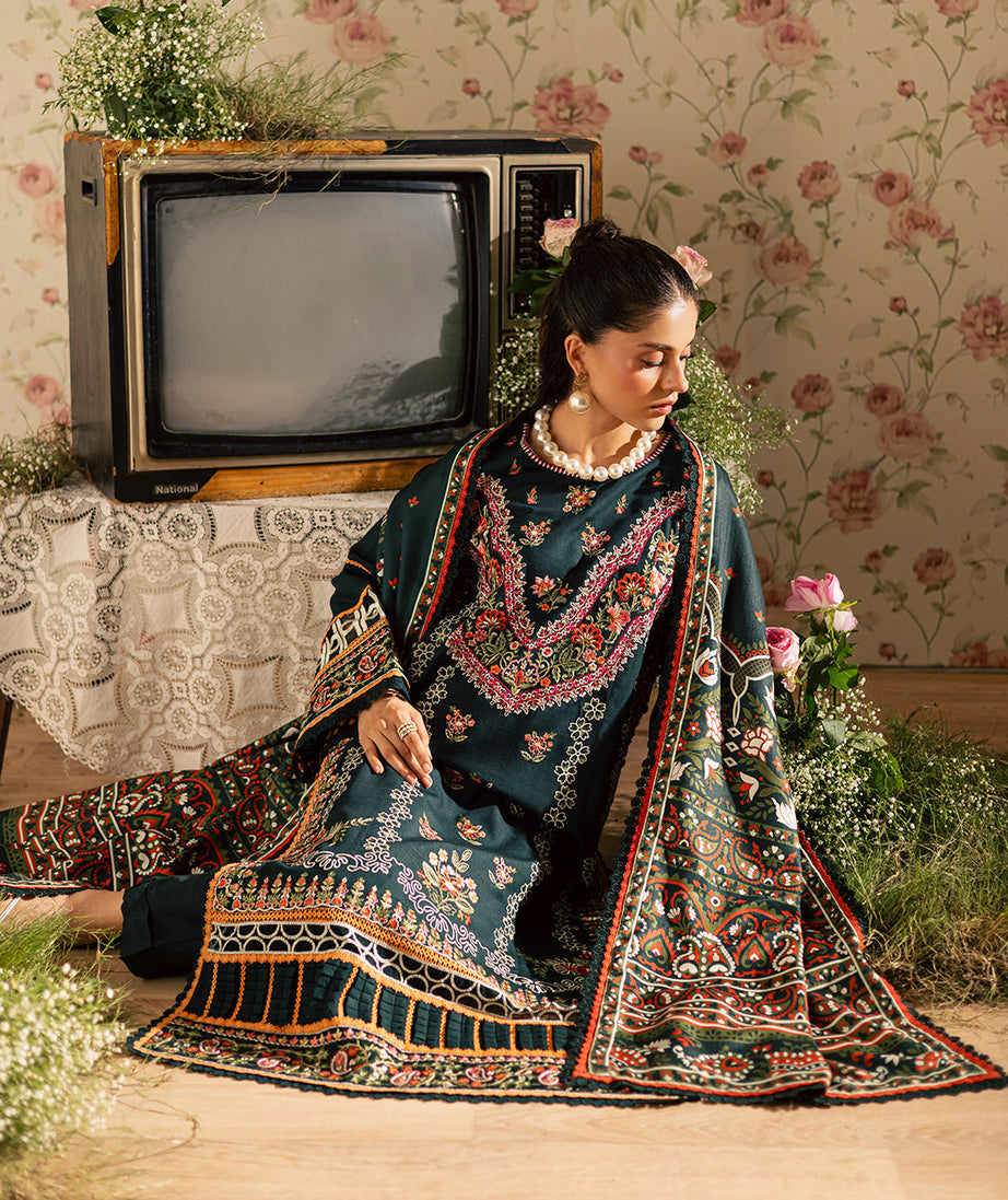 Mahnur Kaia Emb Linen`25 D#08