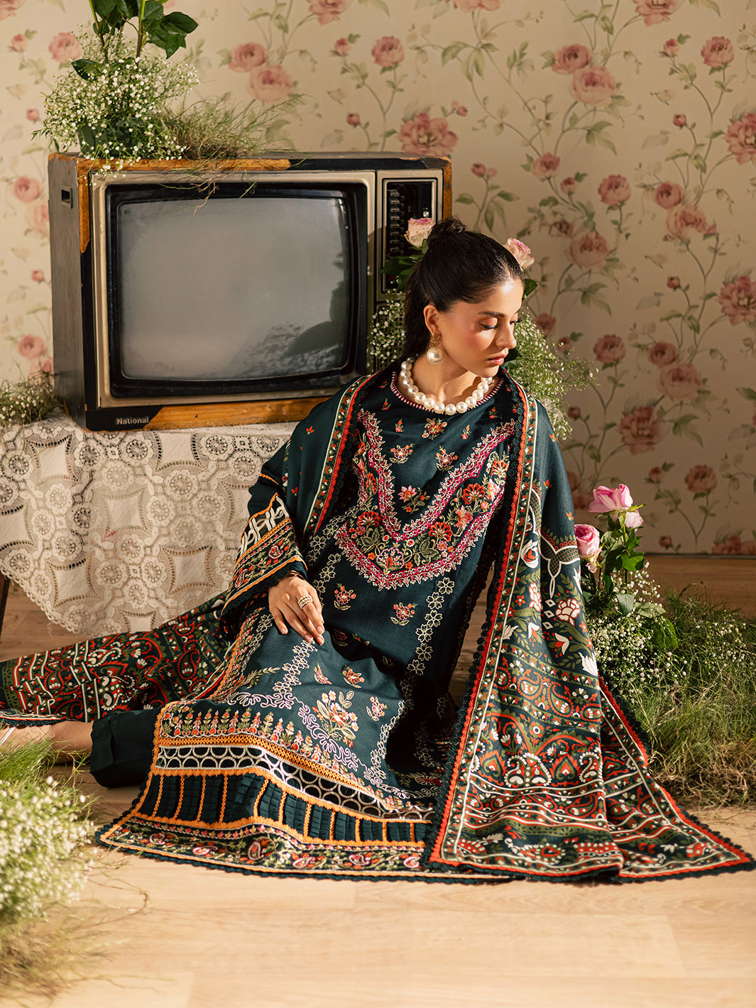 Mahnur Kaia Emb Linen`25 D#08