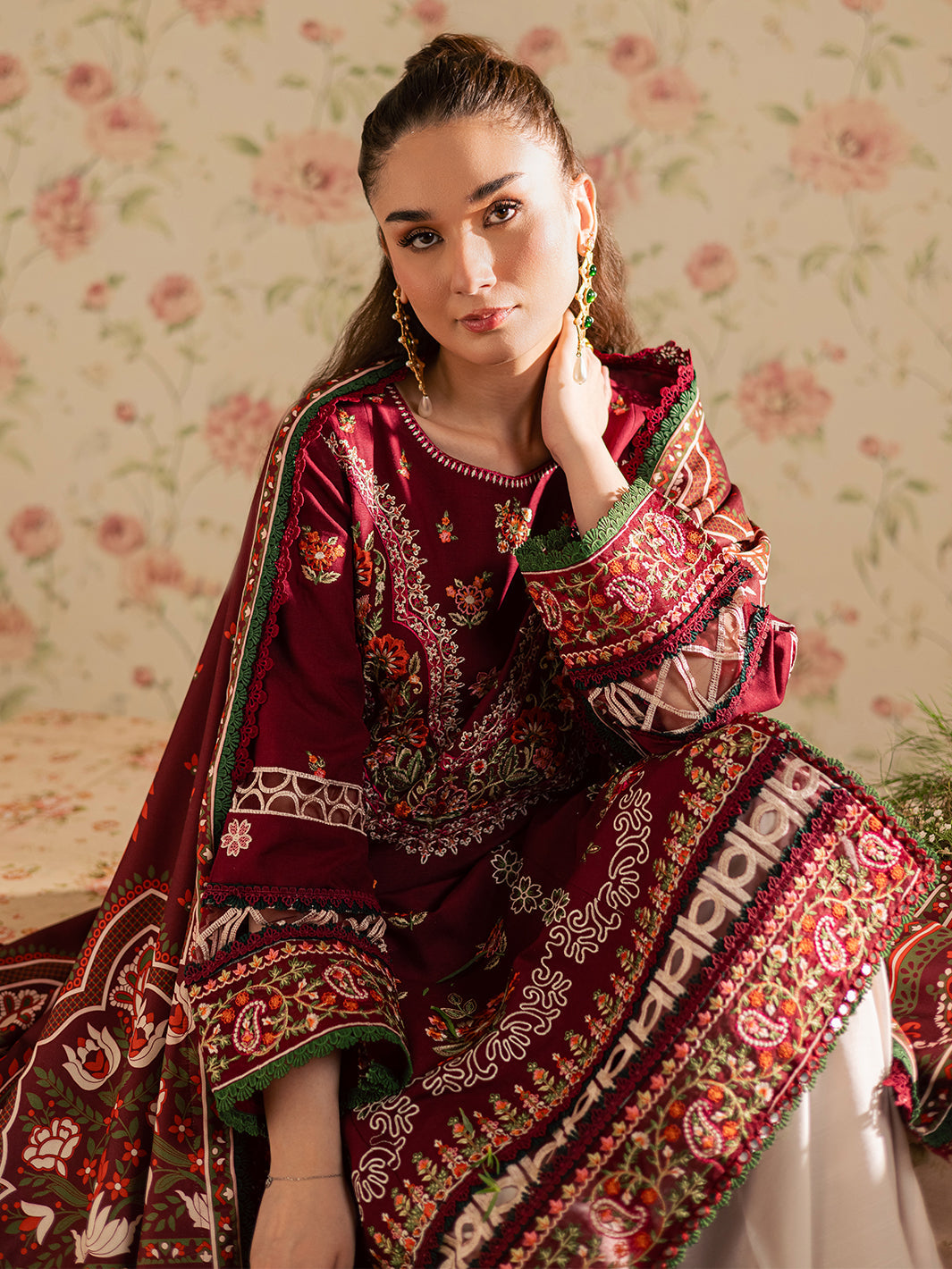 Mahnur Kaia Emb Linen`25 D#12